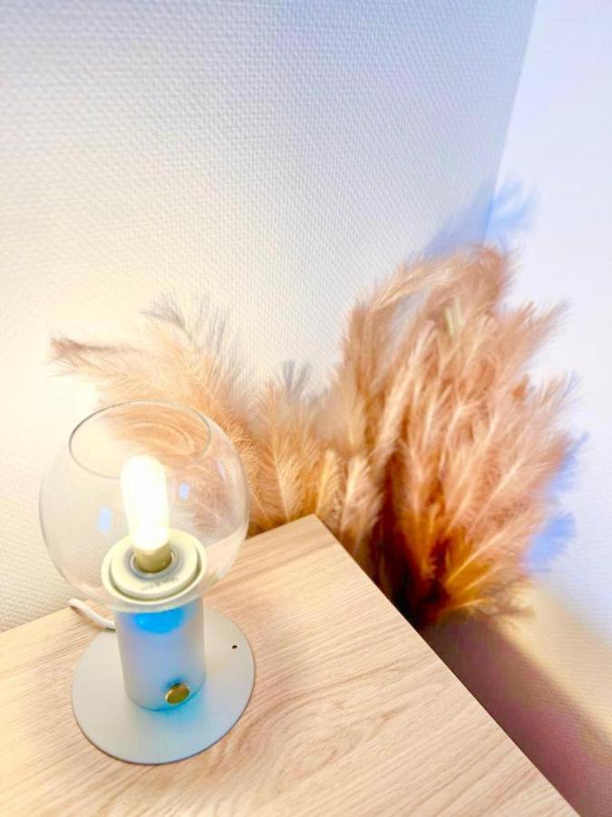 L'Atelier Chic - Wifi Fibre - Parking Privee - Balcon - Netflix Appartement Lanester Buitenkant foto