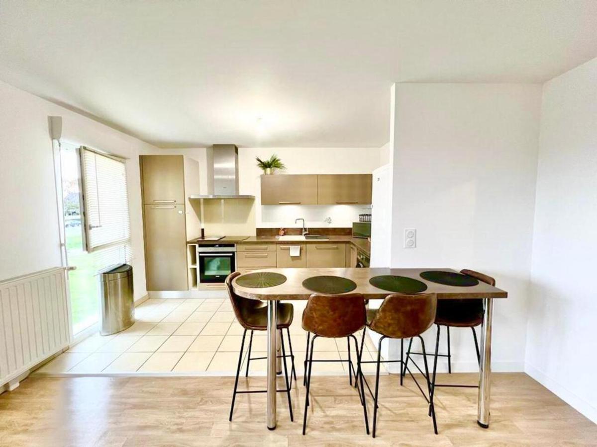 L'Atelier Chic - Wifi Fibre - Parking Privee - Balcon - Netflix Appartement Lanester Buitenkant foto
